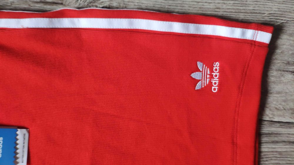 Продам спідничку Adidas з етикеткою