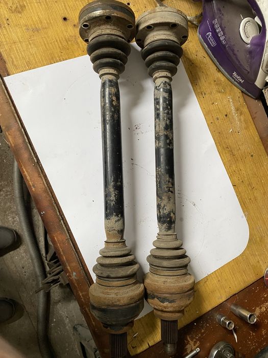 Полуось, привод BMW e38 730D