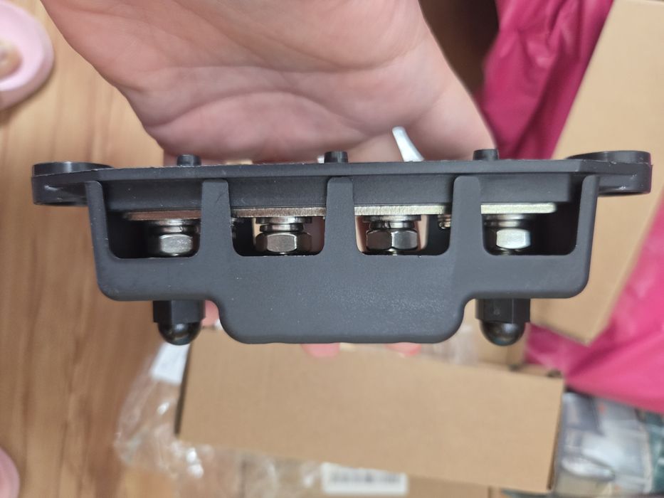 Szyna zbiorcza M8 Kołki zaciskowe