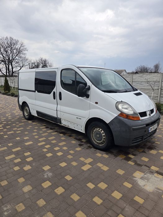 Рено трафік 1.9 довга база