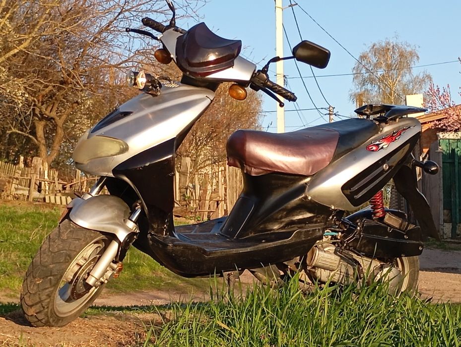 Продам скутер дефіант велон 125 кубів