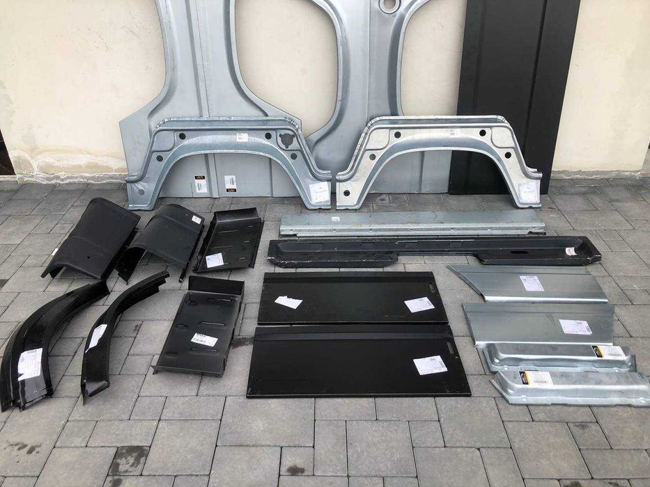 Mercedes 207-410 бочини Мерседес арки двері боковини