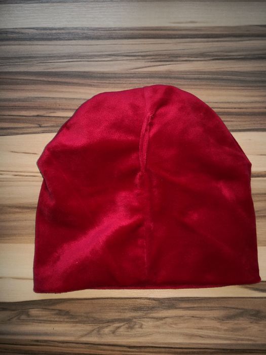 Czapka aksamitna