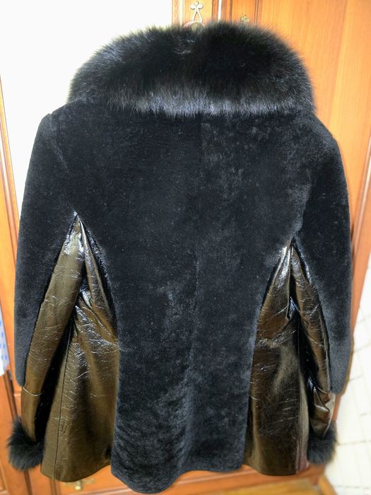 Шуба мутон кожа песец мех