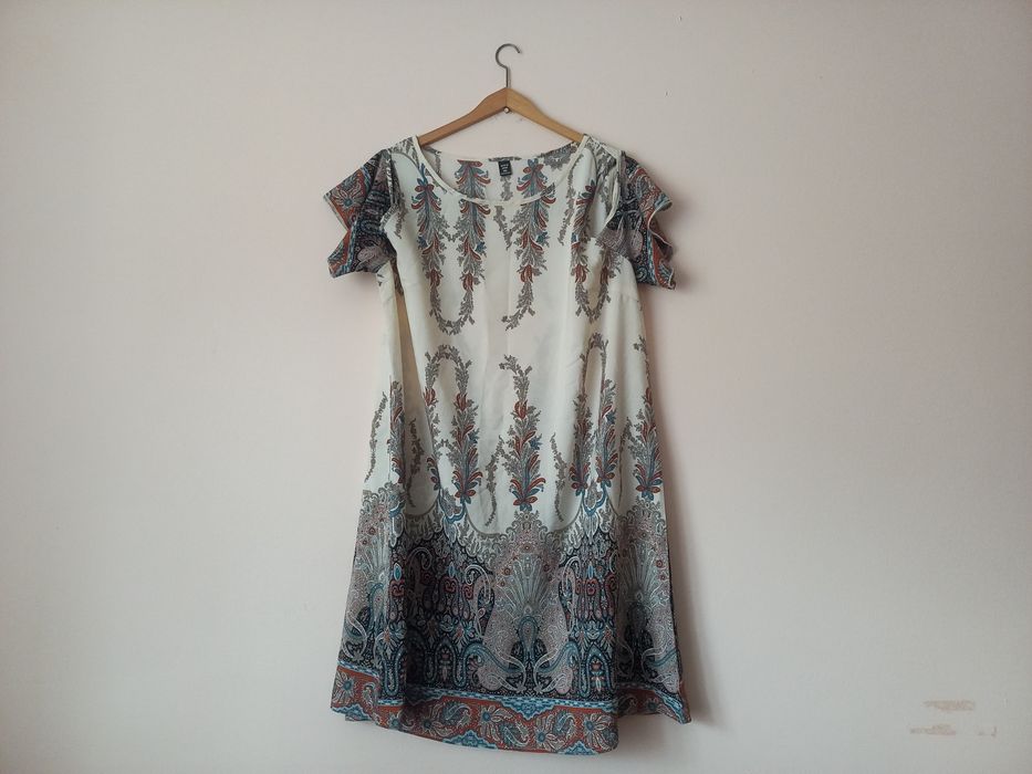 Beżowa sukienka damska | r. 46 (3XL) | Shein Curve