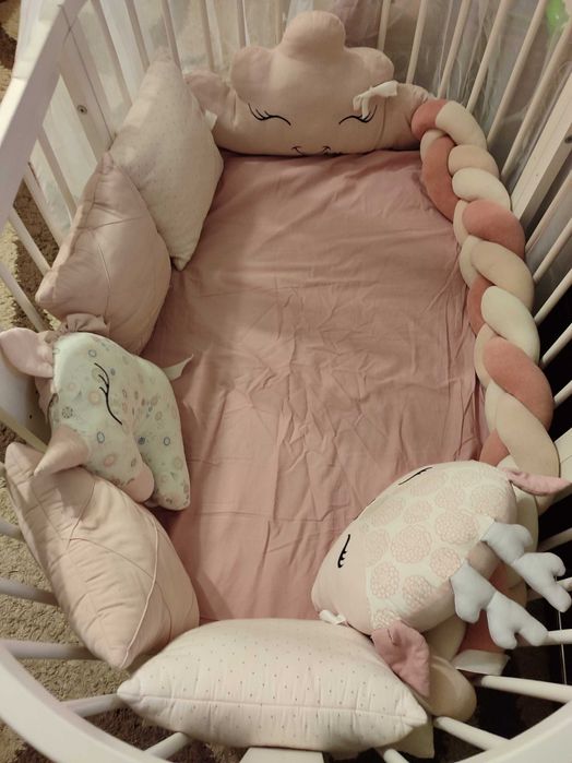 Продам бортики до ліжечка для дівчинки