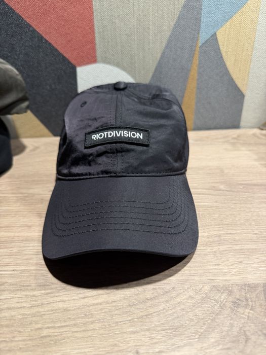 Продам кепку Riot Division gen II