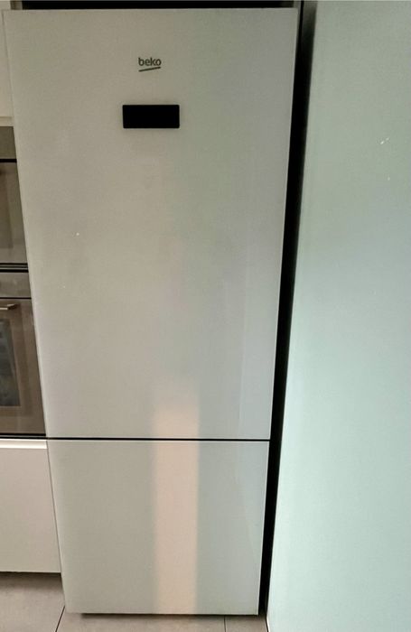 Lodówka Beko K70520NEG na części