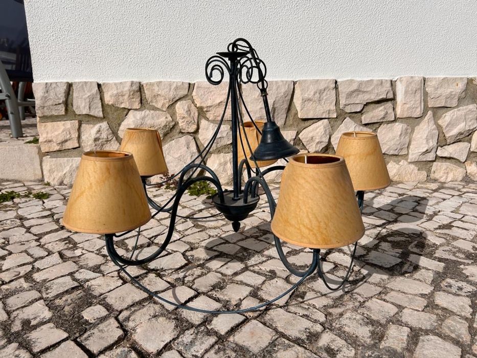 Candeeiros de teto em ferro