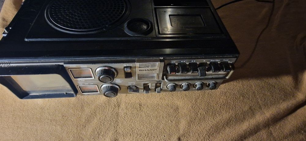Radiomagnetofon SHARP z 1978