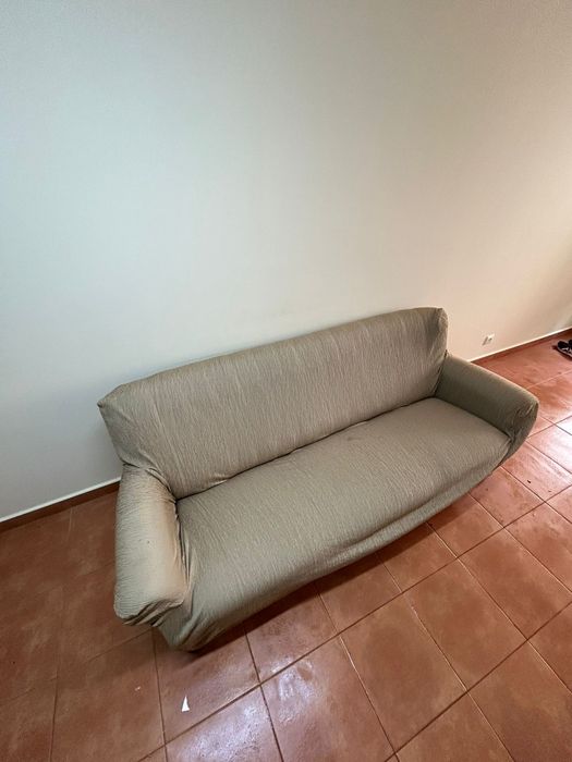 Vendo sofá usado 3 lugares