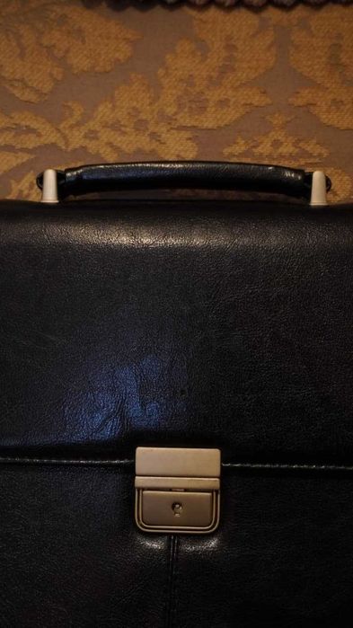 Діловий портфель шкіряний