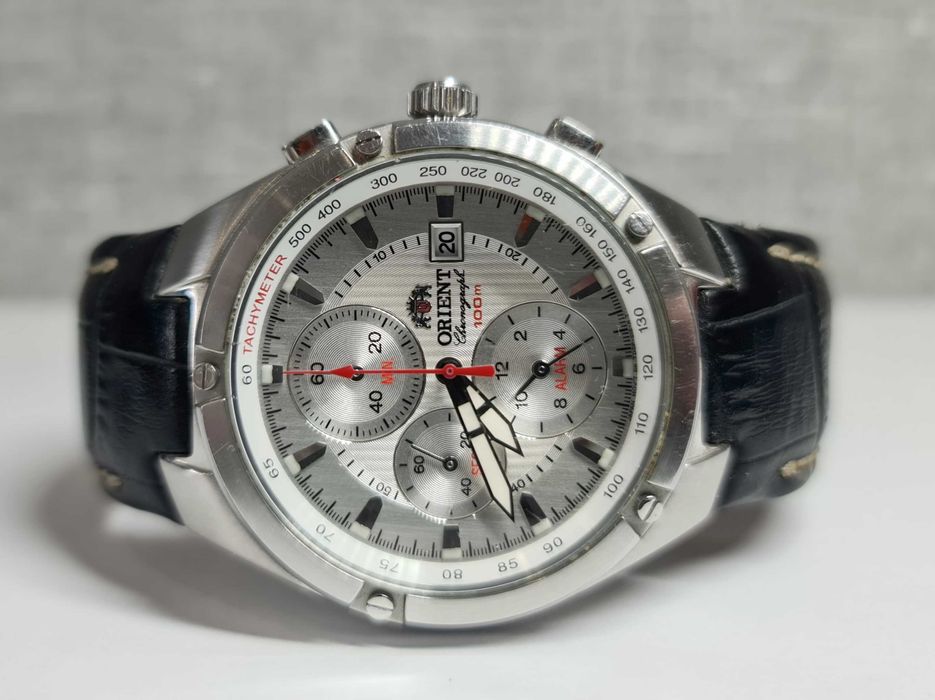 Чоловічий годиник Orient Chronograph 100m 41mm Alarm та Romanson
