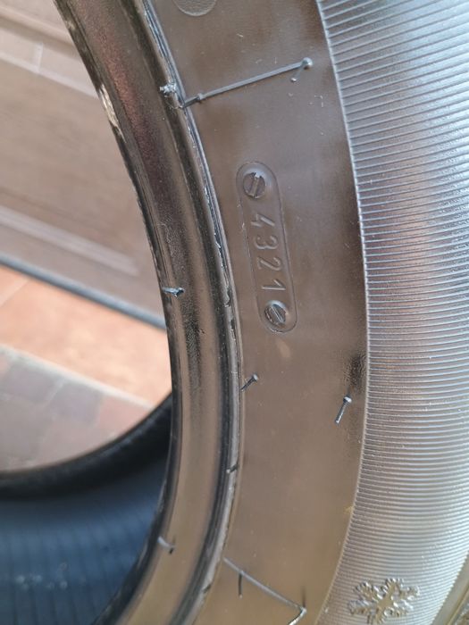 Sprzedam Opony zimowe 235/55 R18