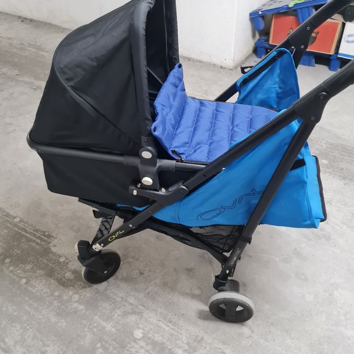 Carrinho de bebé + ovo + Alcofa