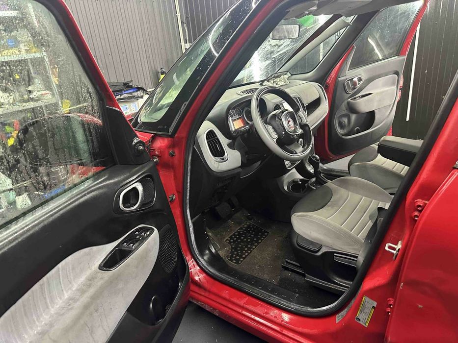 FIAT 500L фиат гранде  пунто flat grande punto  торпедо панель сидения салон
