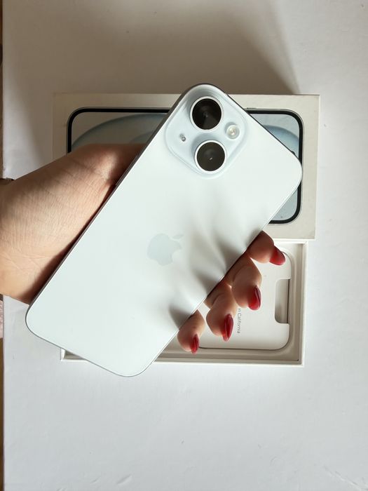 Iphone 15 baby blue