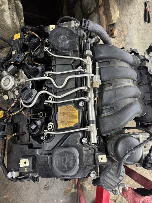 Silnik n43b20a na części głowica, wtryski, sprzęgło, pompa, alternator