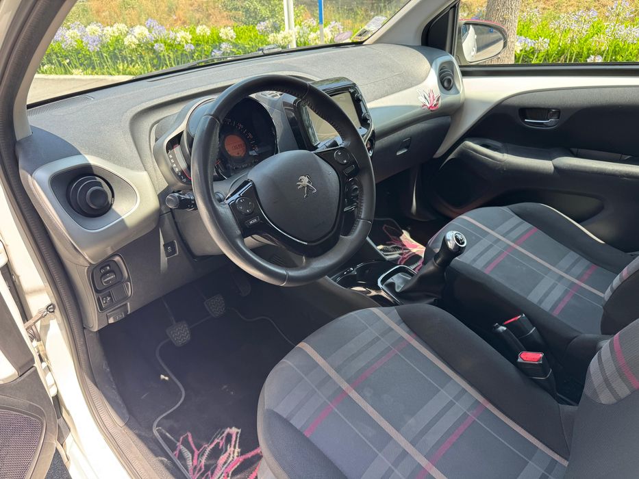 PEUGEOT 108 1.2 PureTech / VTi Allure 2014 Manual