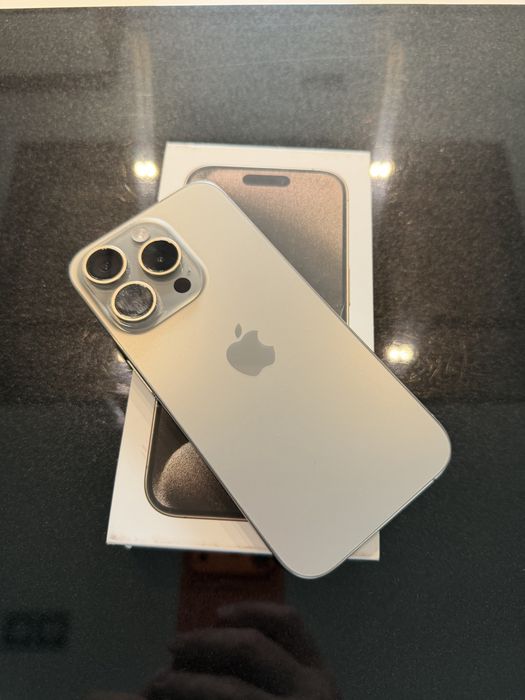 Sprzedam Iphone 15pro 128GB
