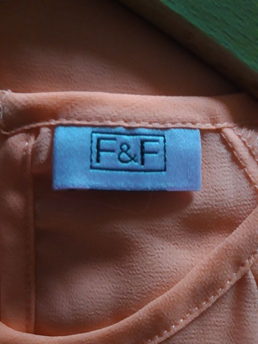 Elegancka bluzeczka F&F,rozmiar 128/134,dziewczęca