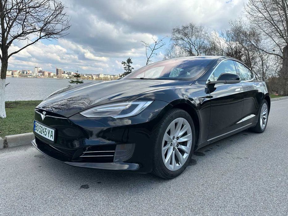 Tesla Model S 2017