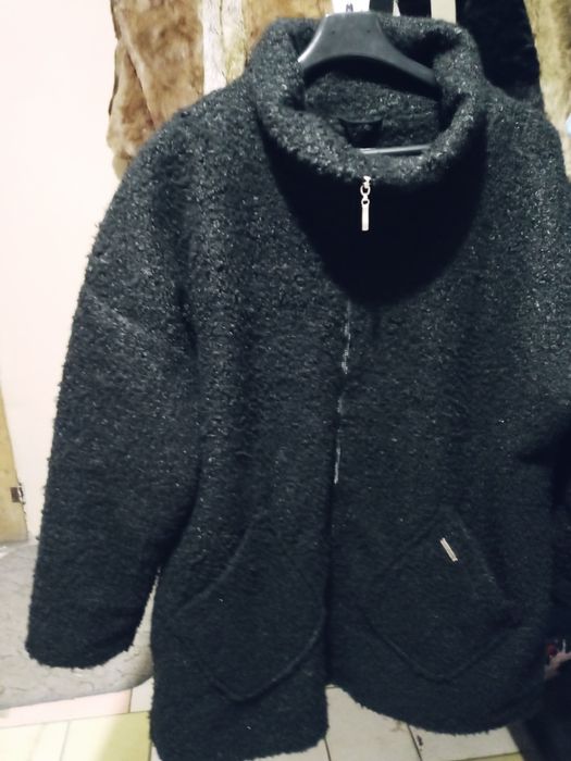 Kurtka damska czarna bukla zamek 3XL