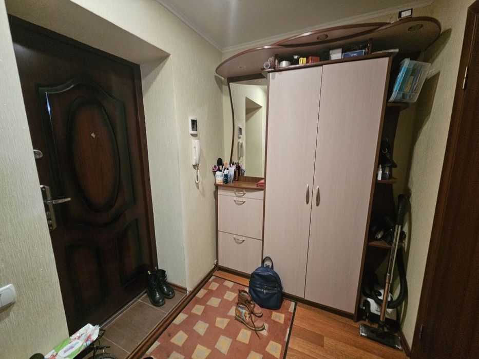 1к кв на Вишеньці. Вільна