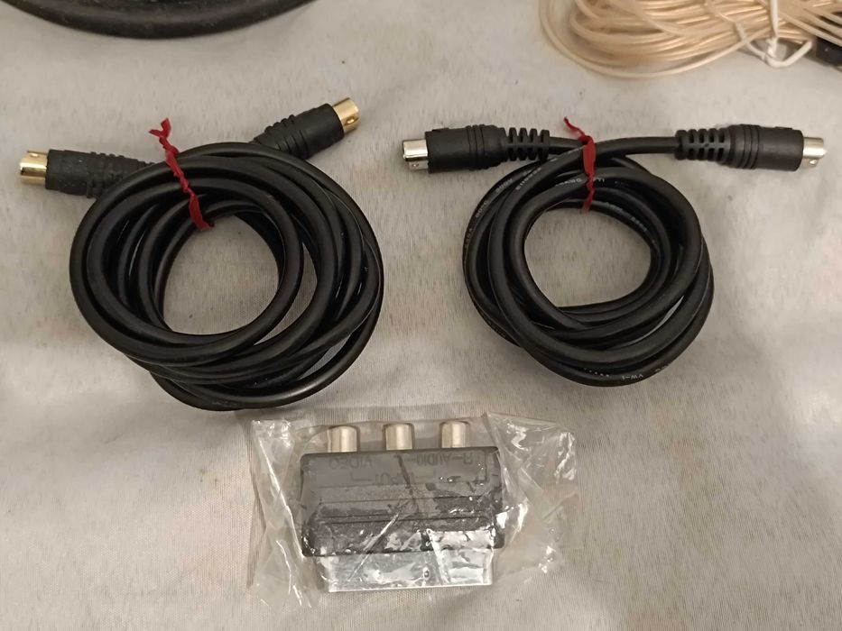 9 cabos RCA e SCART