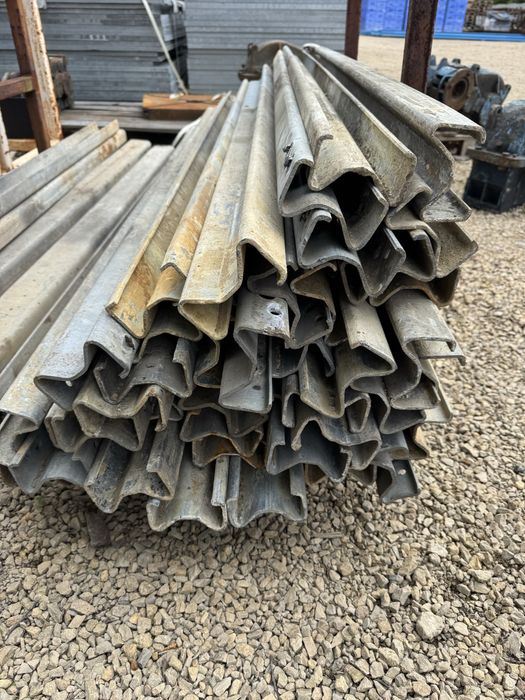 Słupki do barier drogowych dwuteownik fotowoltaika stal profil słup