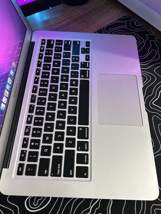 MacBook air в отличном состоянии