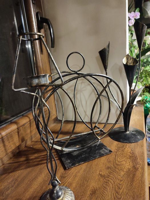 Dwa świeczniki i gazetownik vintage