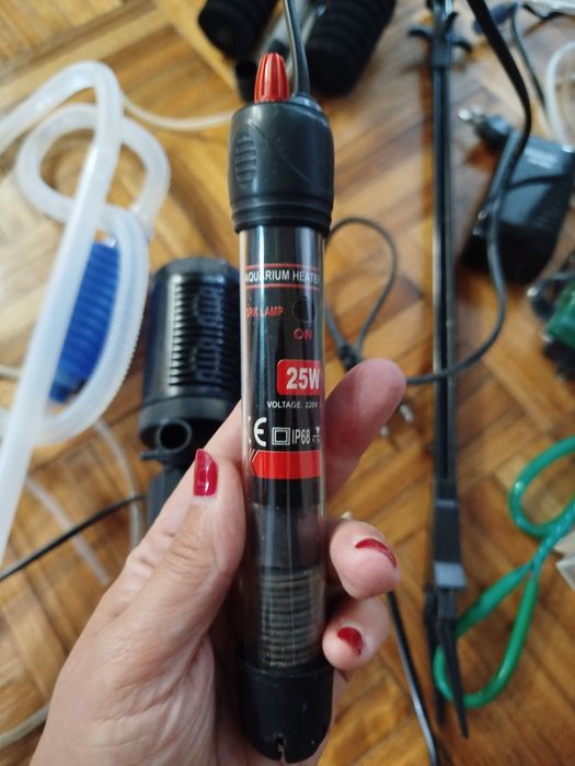 Aquário Cubo com acessórios e areão