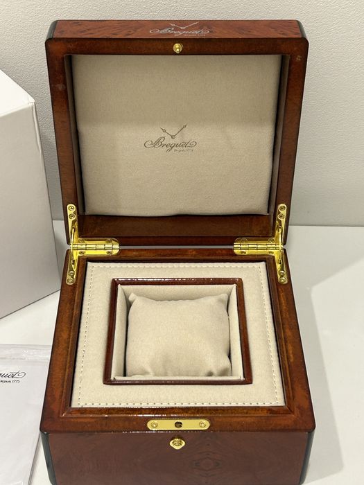 Коробки  Breguet