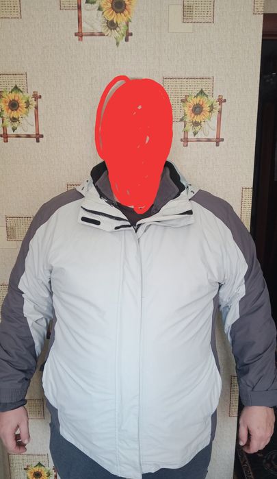 Продам спортивную куртку