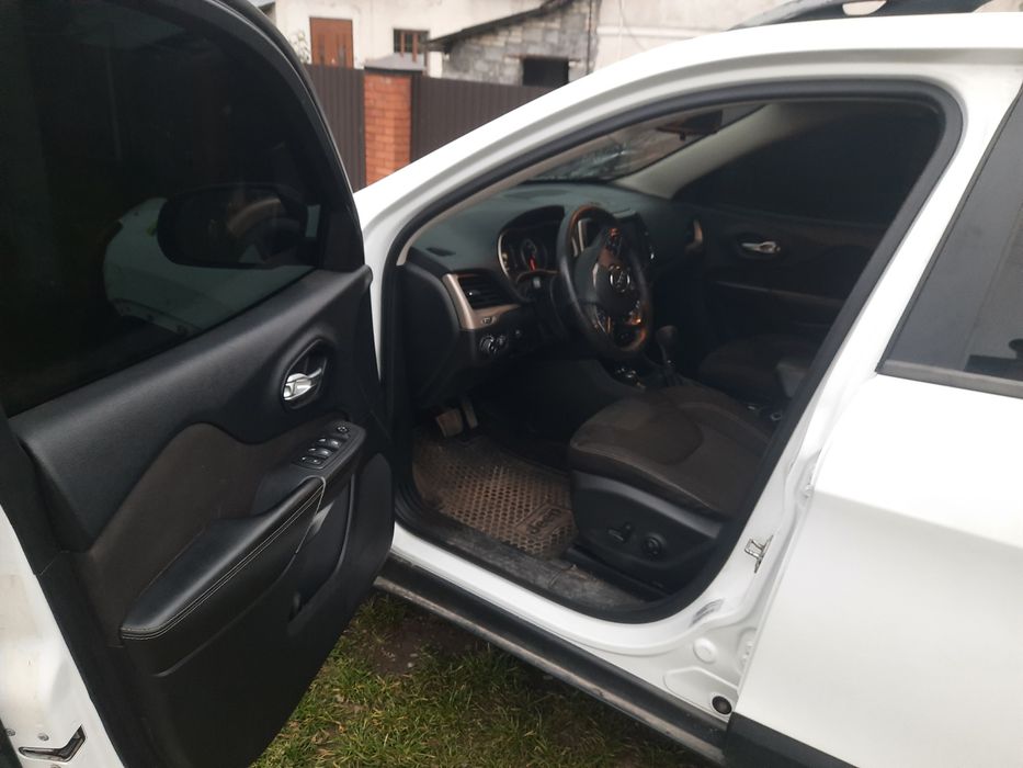 Продається Jeep Cherokee kl 2015рік