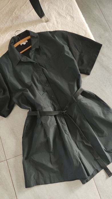 Piękny czarny kombinezon COS nowy