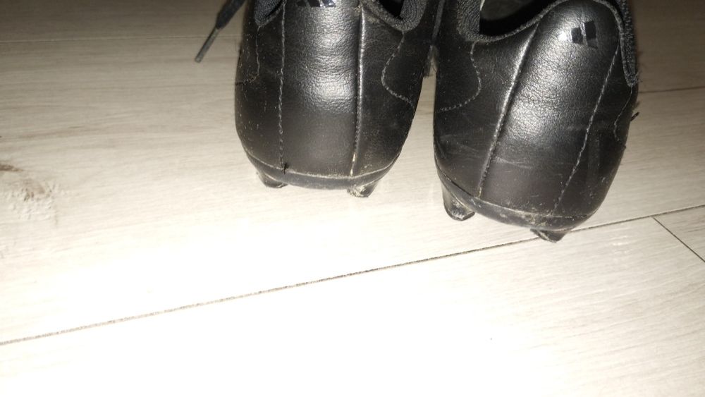 Korki chłopięce adidas do piłki nożnej