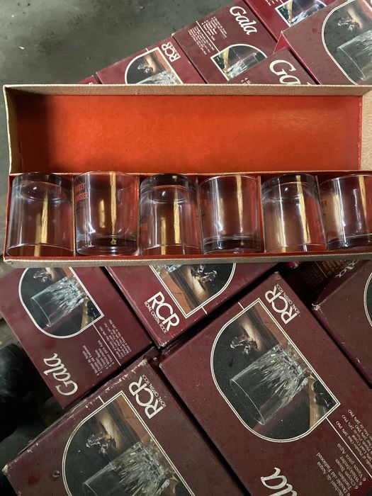 Copos novos  de Varios tamanhos  champanhe ; Porto ,whisky ,vinhos etc