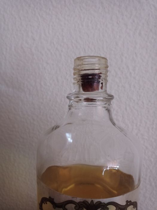 Água de colônia Ach. Brito