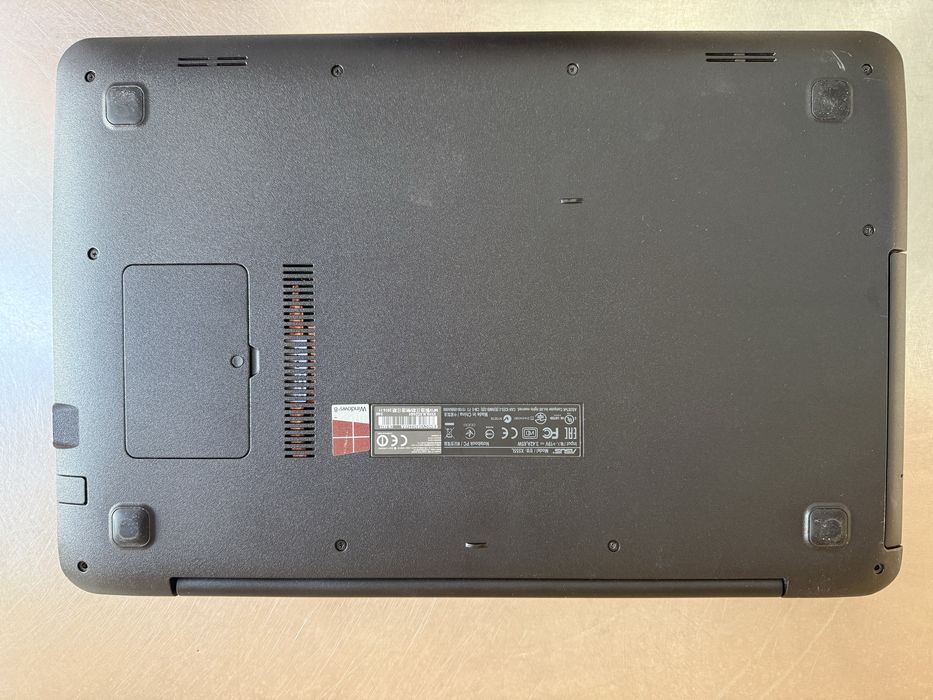 Portatil Asus X555L