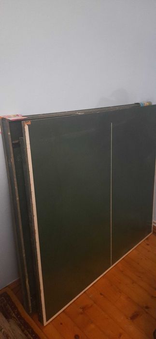 Стіл тенісний ,сітка і ракеткі.німетчіна.