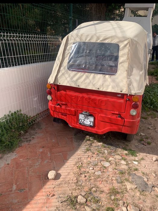 Tuk tuk piaggio ape calessino 200