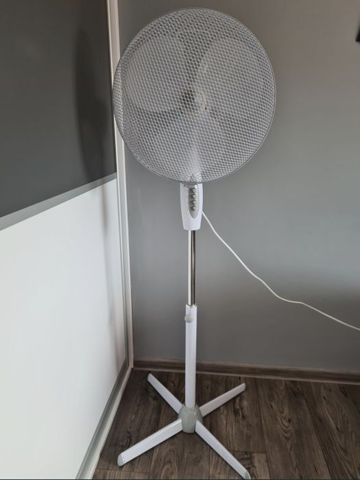 Wentylator / wiatrak stojący