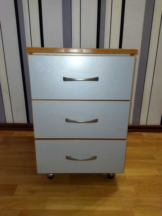 Тумбочка на колесиках 40+46+ висота 60 Тумба в спальню Тумбочка