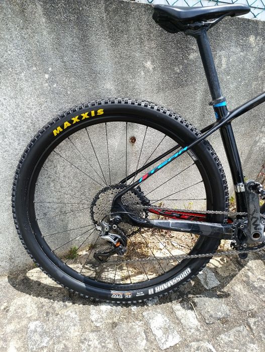 Bicicleta full carbono