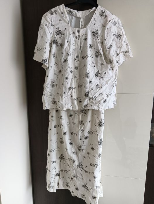 Komplet bluzka ze spodnica