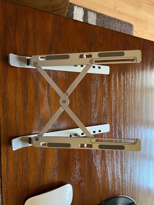Suporte em Alumínio para Portátil