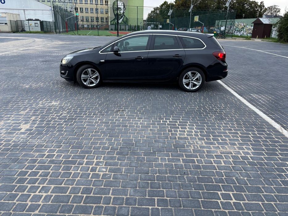 Opel  Astra  165KM