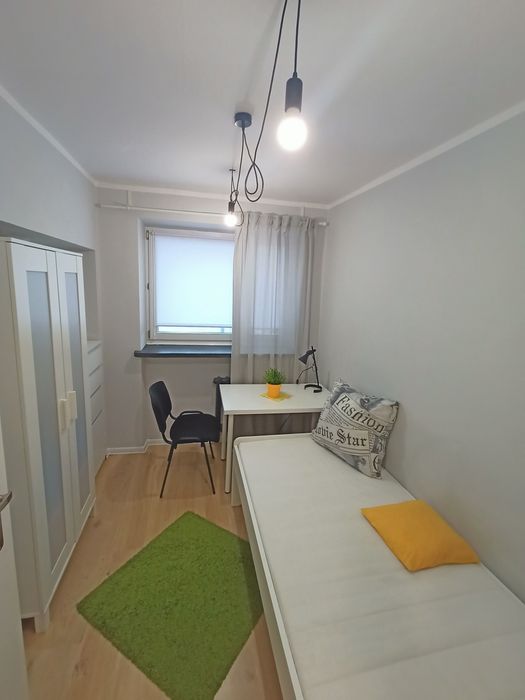 Pokój  od kwietnia  Wesoła 19